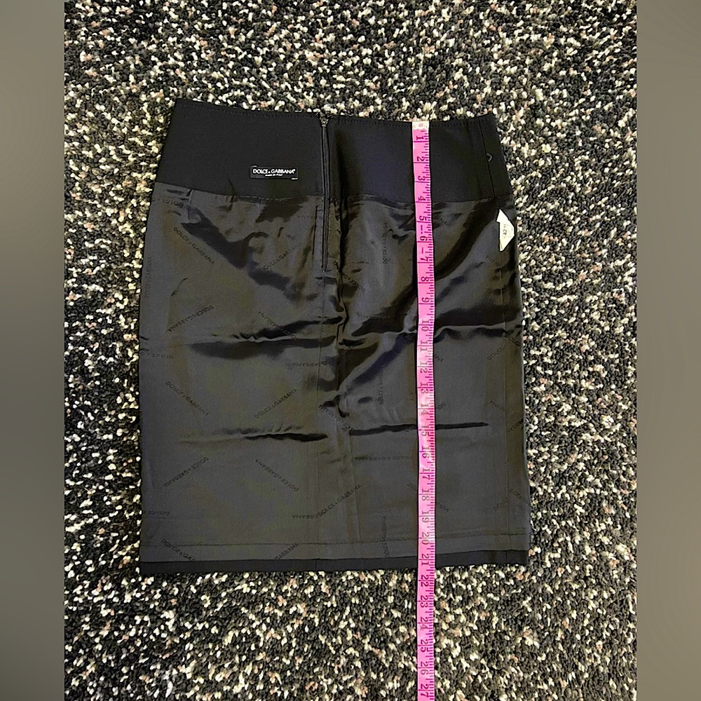 Dolce and Gabbana Black Pencil Skirt With Slit / Zipper Size 42